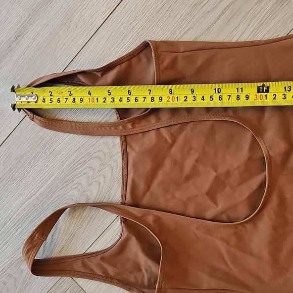 Babaton Square Neckline Bodysuit, Small - Picture 11 of 13